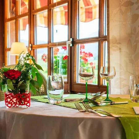 호텔 Munsch Restaurant & Wellness, Colmar Nord - Haut-koenigsbourg 3*